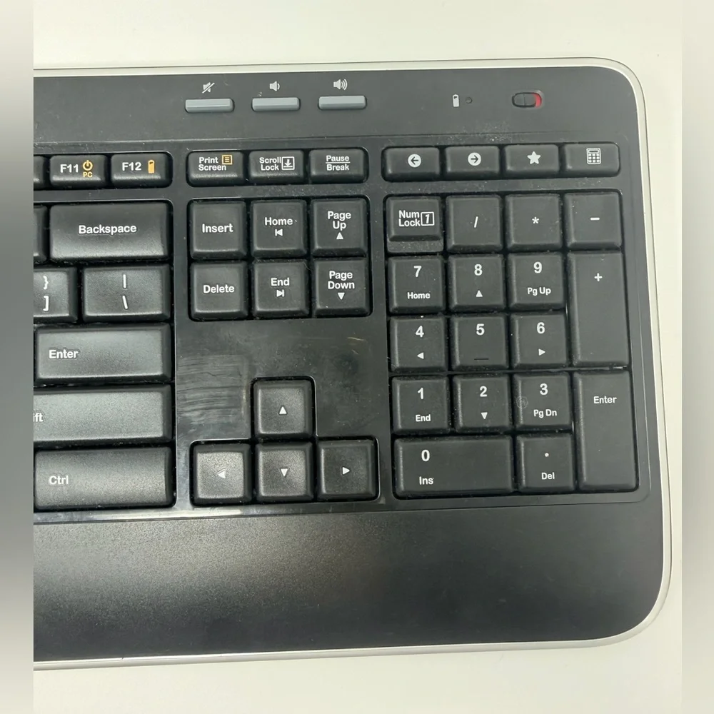 Logitech Wireless Keyboard Full Size Portable Gaming Work Office Typing College